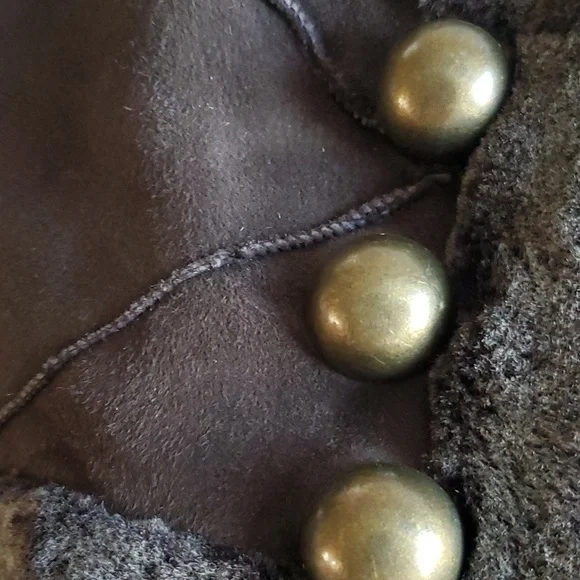 EUC Vintage 90's Betsey Johnson Reversible Sheepskin Vest with Keychain / Charm - Picture 13 of 14